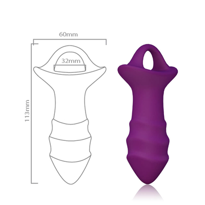 El sexo del masaje de la próstata juega el enchufe anal del silicón con teledirigido